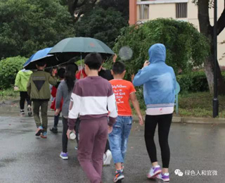 绿色人和助学班"走进暨阳湖实验学校"